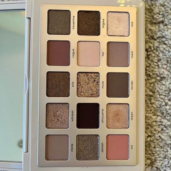 Natasha Denona I Need a Nude Eyeshadow Palette - Picture 9 of 10